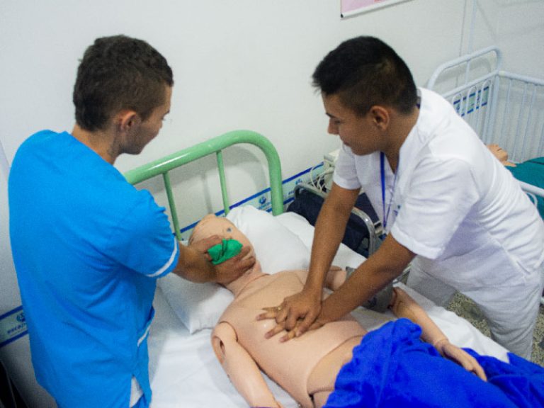 Esca Escapereira Técnicos Laborales Área de la Salud Auxiliar en Enfermería