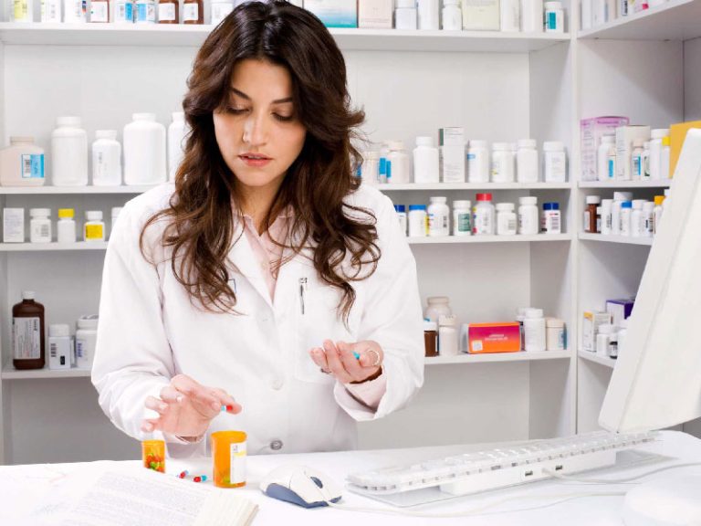 Escapereira Técnicos Laborales Área de la Salud Auxiliar en Servicios Farmacéuticos