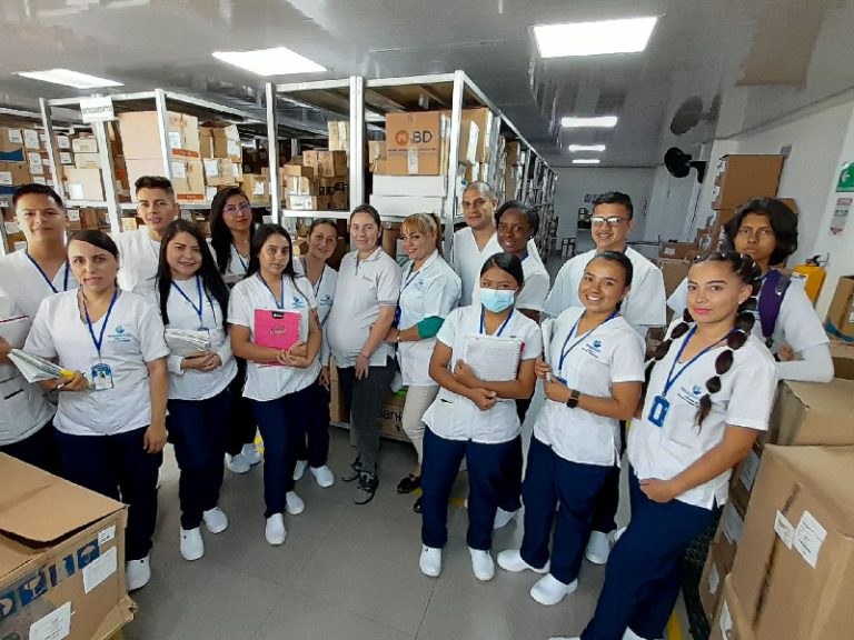 Escapereira Técnicos Laborales Área de la Salud Auxiliar en Servicios Farmacéuticos