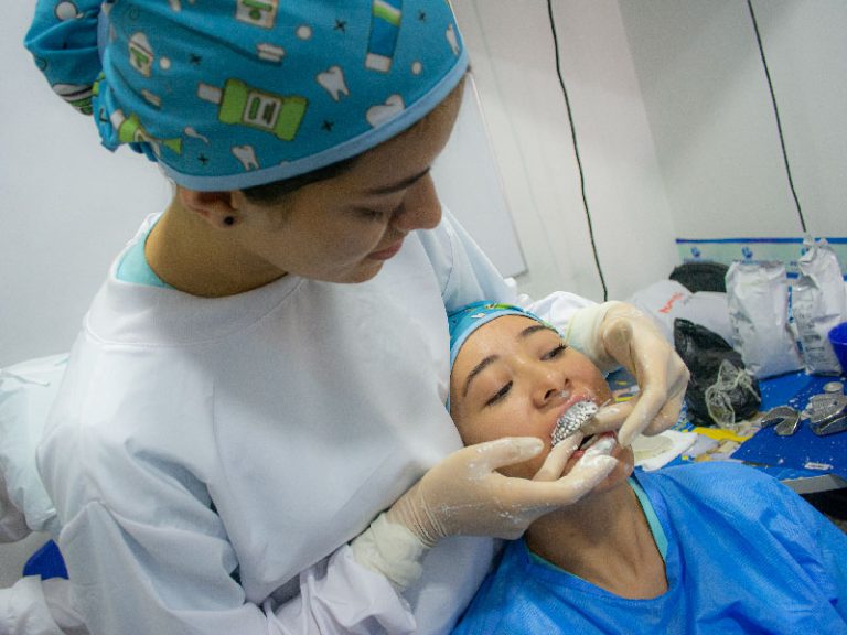 Escapereira Técnicos Laborales Área de la Salud Auxiliar en Salud Oral